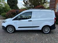 FORD TRANSIT COURIER