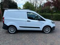 FORD TRANSIT COURIER