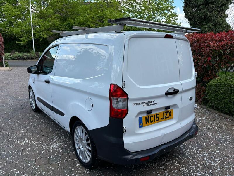 FORD TRANSIT COURIER