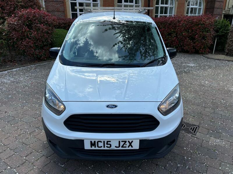 FORD TRANSIT COURIER