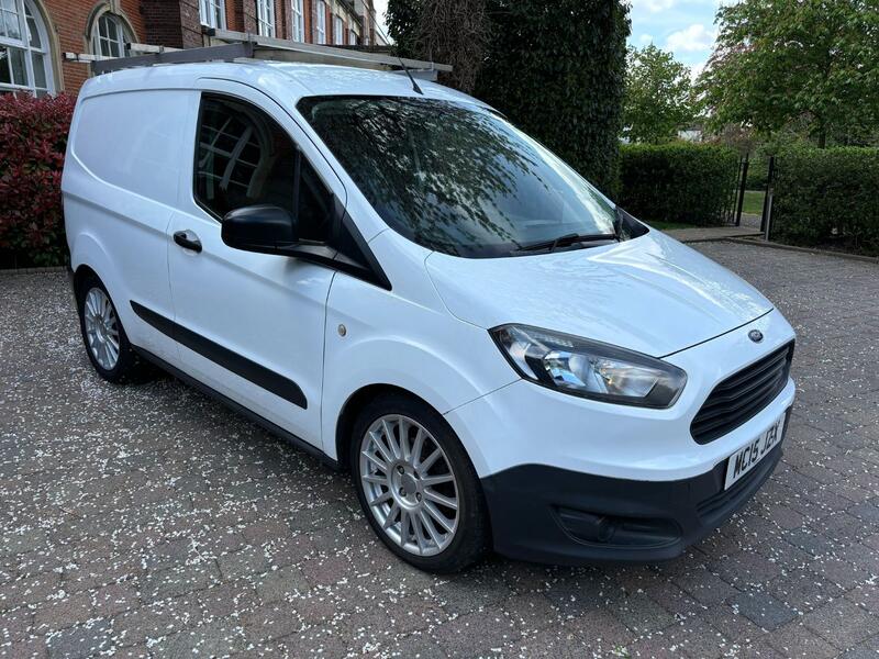 FORD TRANSIT COURIER