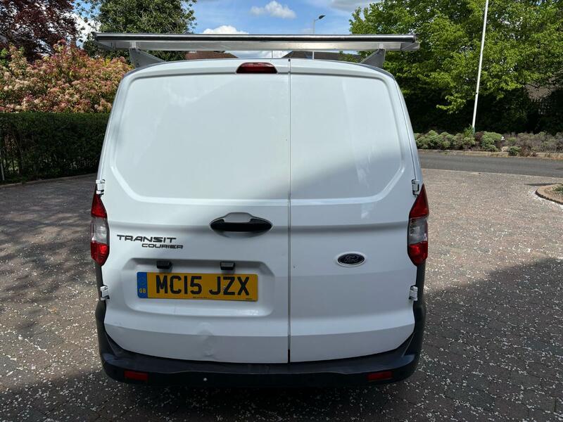 FORD TRANSIT COURIER