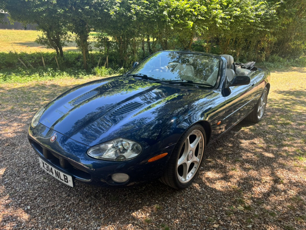 2000 Jaguar XKR